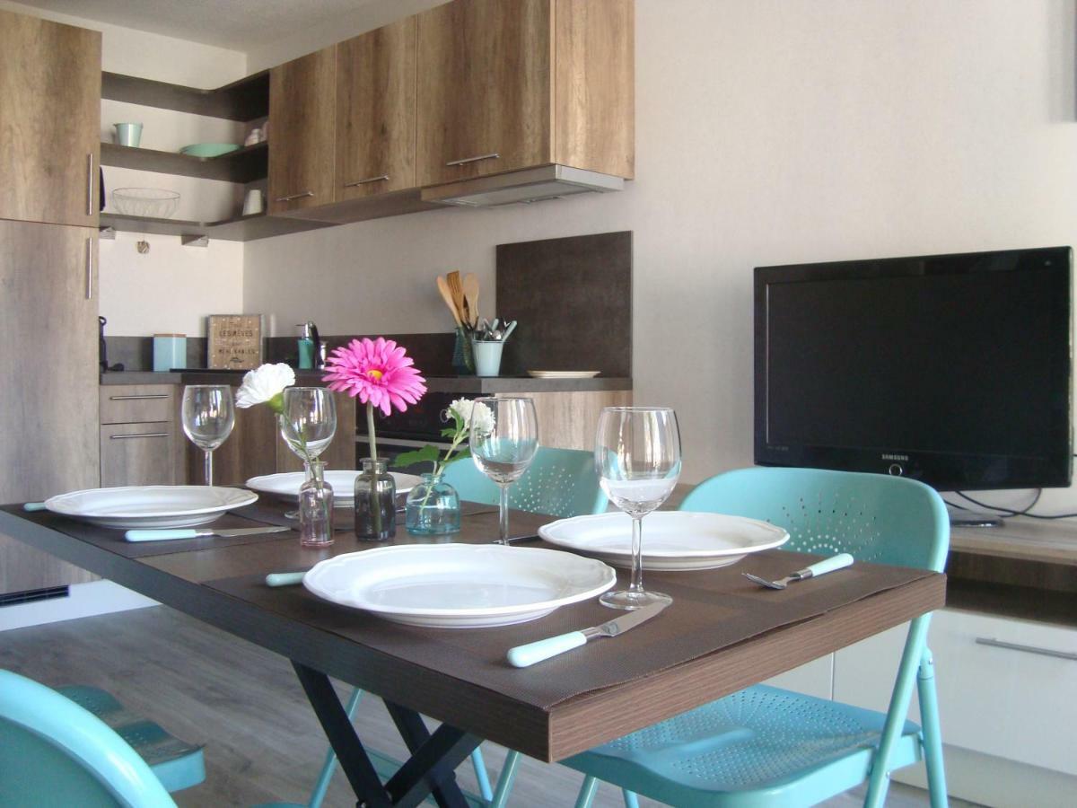 Au Coeur De Port Frejus - T2 30 M² - Tout A Pied Екстер'єр фото